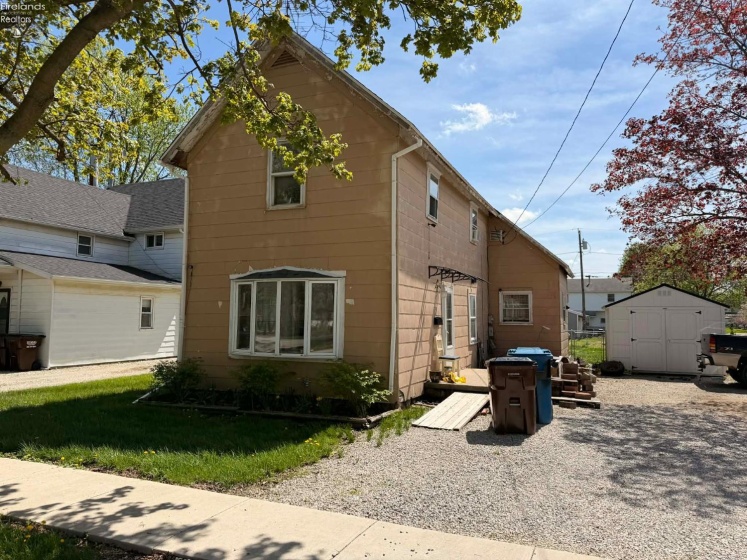 201 E Stone St, Gibsonburg, 43431, 3 Bedrooms Bedrooms, ,1 BathroomBathrooms,Residential,For Sale,E Stone St,20261336