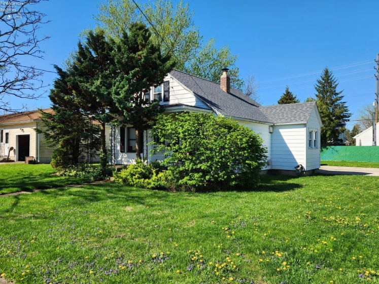 2103 Putnam Street, Sandusky, 44870, 3 Bedrooms Bedrooms, ,1 BathroomBathrooms,Residential,For Sale,Putnam Street,20260453