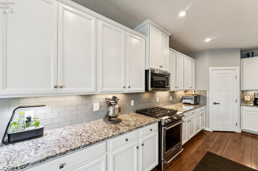 9157 Winfield, North Ridgeville, 44039, 3 Bedrooms Bedrooms, ,4 BathroomsBathrooms,Residential,For Sale,Winfield,20261245