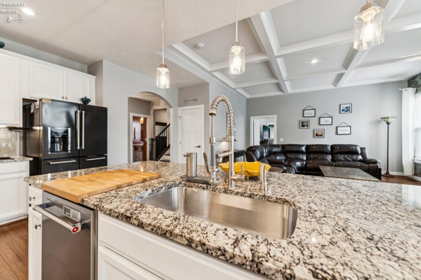 9157 Winfield, North Ridgeville, 44039, 3 Bedrooms Bedrooms, ,4 BathroomsBathrooms,Residential,For Sale,Winfield,20261245