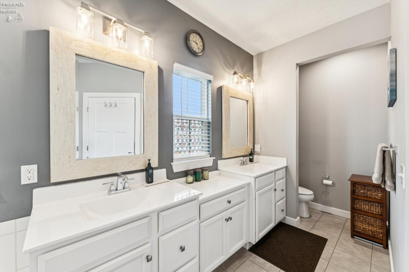 9157 Winfield, North Ridgeville, 44039, 3 Bedrooms Bedrooms, ,4 BathroomsBathrooms,Residential,For Sale,Winfield,20261245