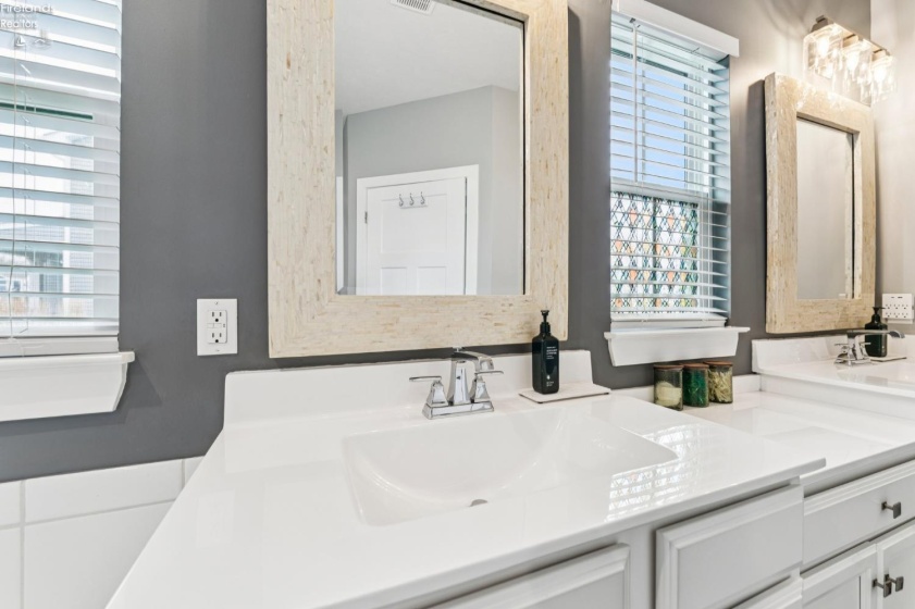 9157 Winfield, North Ridgeville, 44039, 3 Bedrooms Bedrooms, ,4 BathroomsBathrooms,Residential,For Sale,Winfield,20261245