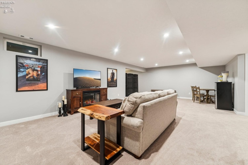 9157 Winfield, North Ridgeville, 44039, 3 Bedrooms Bedrooms, ,4 BathroomsBathrooms,Residential,For Sale,Winfield,20261245