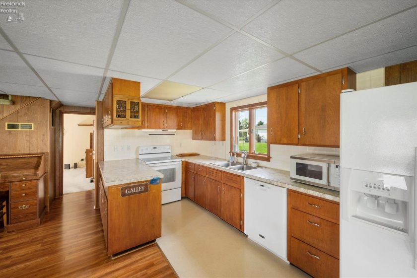 91 Nancy Drive, Port Clinton, 43452, 3 Bedrooms Bedrooms, ,2 BathroomsBathrooms,Residential,For Sale,Nancy,20261308