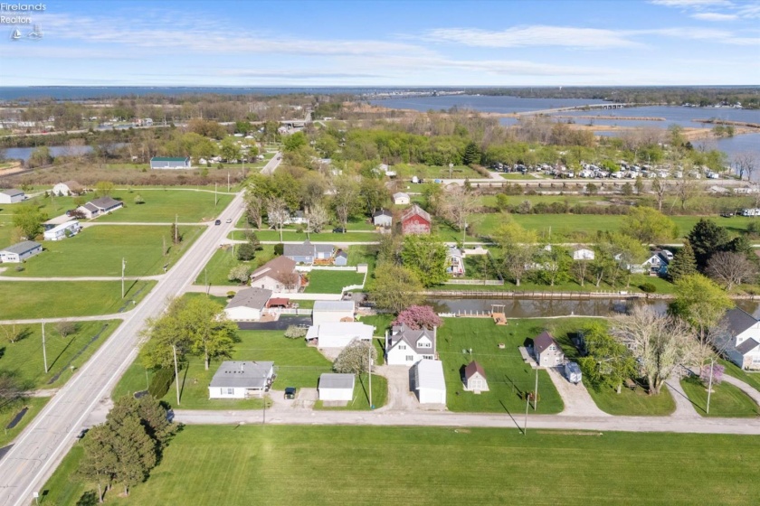 91 Nancy Drive, Port Clinton, 43452, 3 Bedrooms Bedrooms, ,2 BathroomsBathrooms,Residential,For Sale,Nancy,20261308