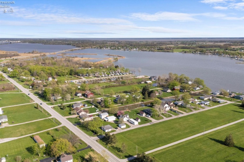 91 Nancy Drive, Port Clinton, 43452, 3 Bedrooms Bedrooms, ,2 BathroomsBathrooms,Residential,For Sale,Nancy,20261308