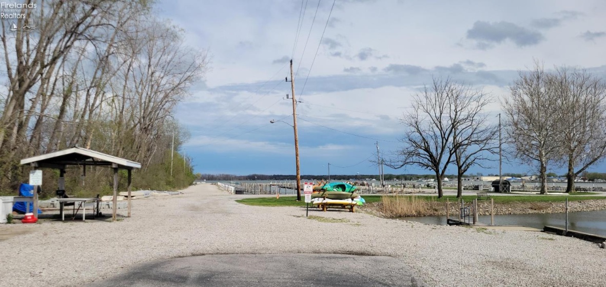 999 Buck Road, Marblehead, 43440, 2 Bedrooms Bedrooms, ,1 BathroomBathrooms,Residential,For Sale,Buck,20261348