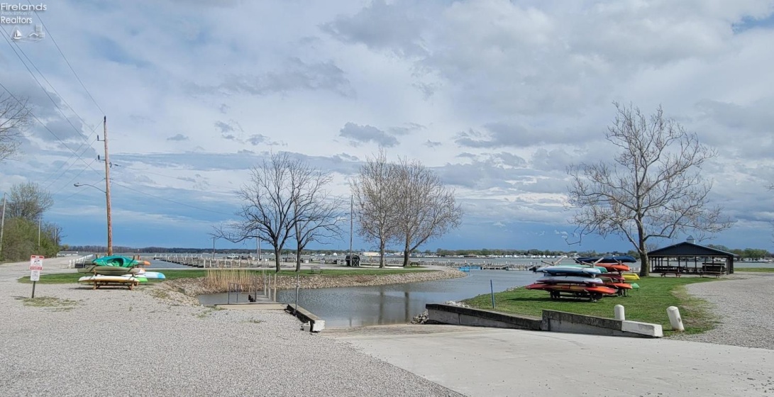 999 Buck Road, Marblehead, 43440, 2 Bedrooms Bedrooms, ,1 BathroomBathrooms,Residential,For Sale,Buck,20261348