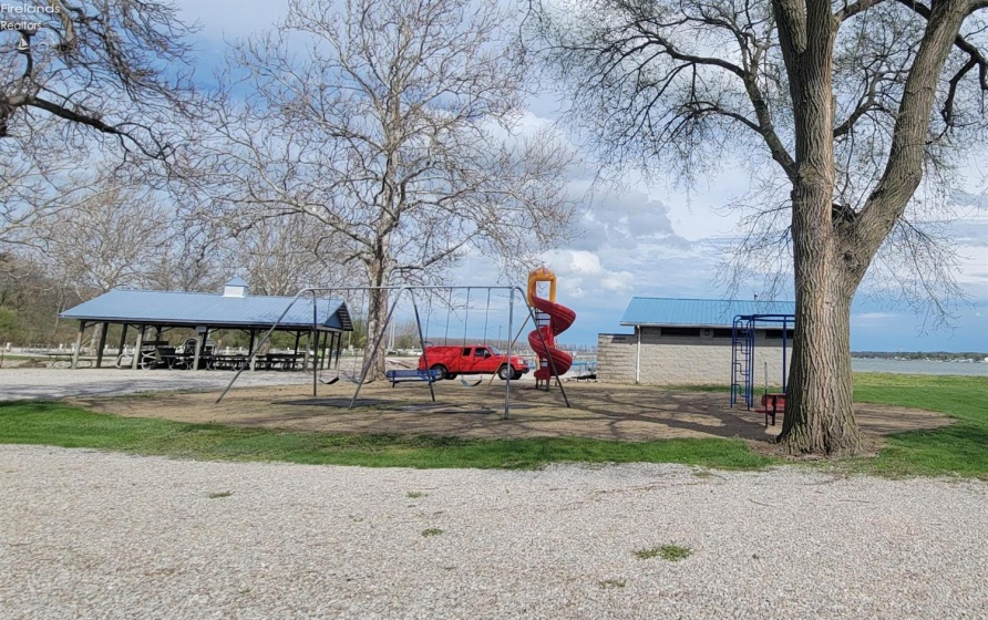 999 Buck Road, Marblehead, 43440, 2 Bedrooms Bedrooms, ,1 BathroomBathrooms,Residential,For Sale,Buck,20261348