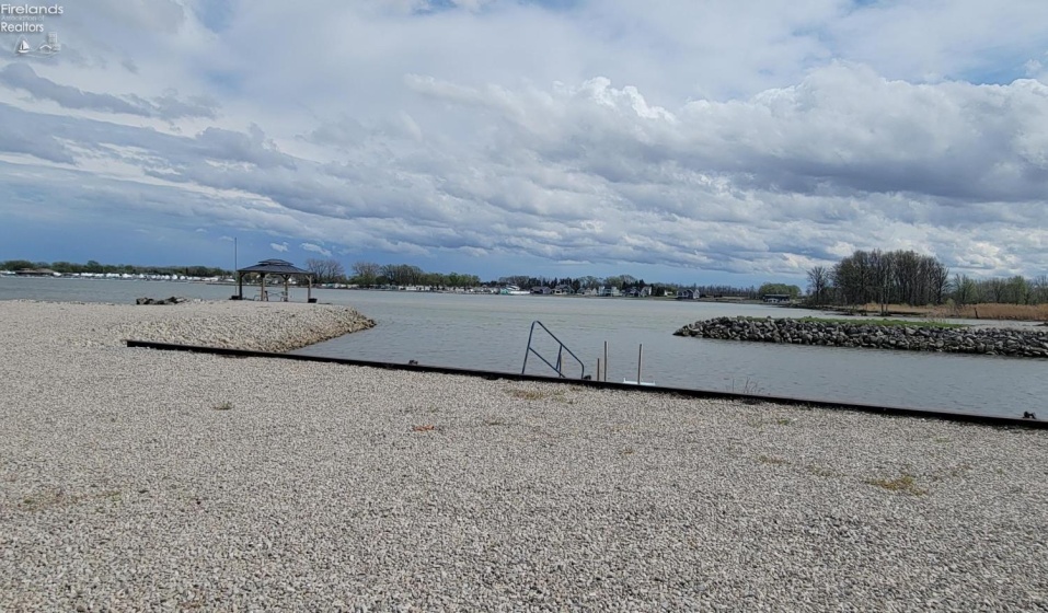 999 Buck Road, Marblehead, 43440, 2 Bedrooms Bedrooms, ,1 BathroomBathrooms,Residential,For Sale,Buck,20261348