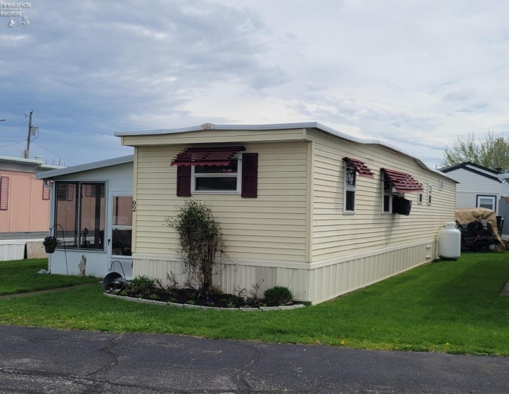 999 Buck Road, Marblehead, 43440, 2 Bedrooms Bedrooms, ,1 BathroomBathrooms,Residential,For Sale,Buck,20261348