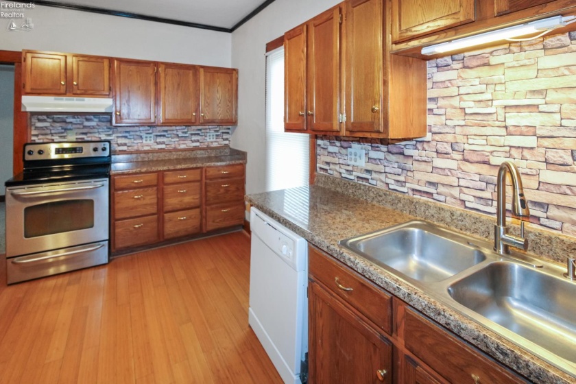 1515 3rd Street, Port Clinton, 43452, 3 Bedrooms Bedrooms, ,1 BathroomBathrooms,Residential,For Sale,3rd,20261354