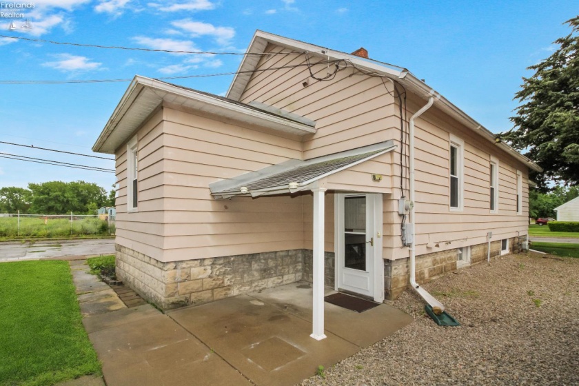 1515 3rd Street, Port Clinton, 43452, 3 Bedrooms Bedrooms, ,1 BathroomBathrooms,Residential,For Sale,3rd,20261354