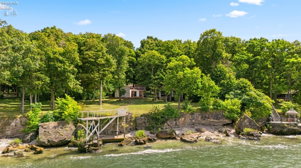 1849 Put In Bay Road, Put-In-Bay, 43456, 2 Bedrooms Bedrooms, ,1 BathroomBathrooms,Residential,For Sale,Put In Bay,20261284