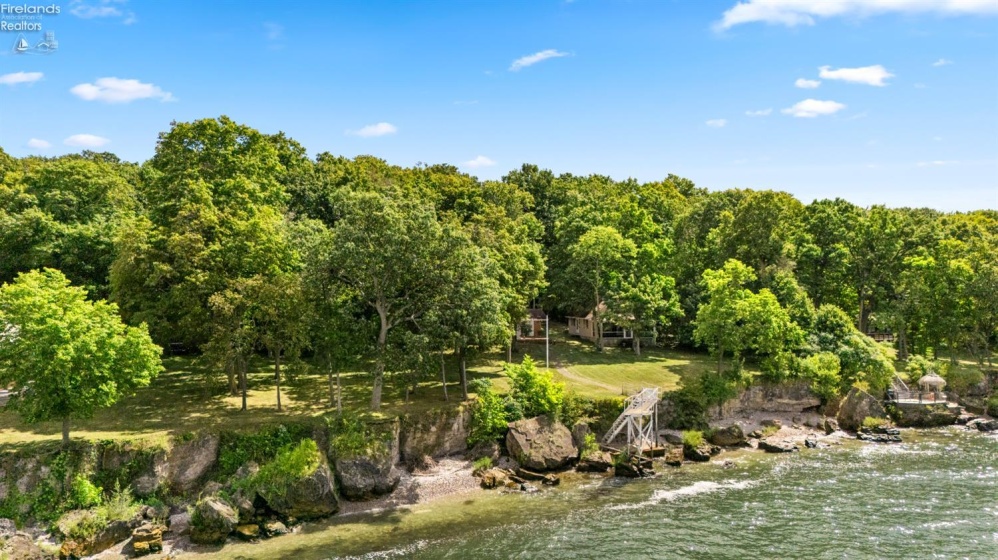 1849 Put In Bay Road, Put-In-Bay, 43456, 2 Bedrooms Bedrooms, ,1 BathroomBathrooms,Residential,For Sale,Put In Bay,20261284