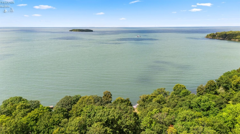 1849 Put In Bay Road, Put-In-Bay, 43456, 2 Bedrooms Bedrooms, ,1 BathroomBathrooms,Residential,For Sale,Put In Bay,20261284