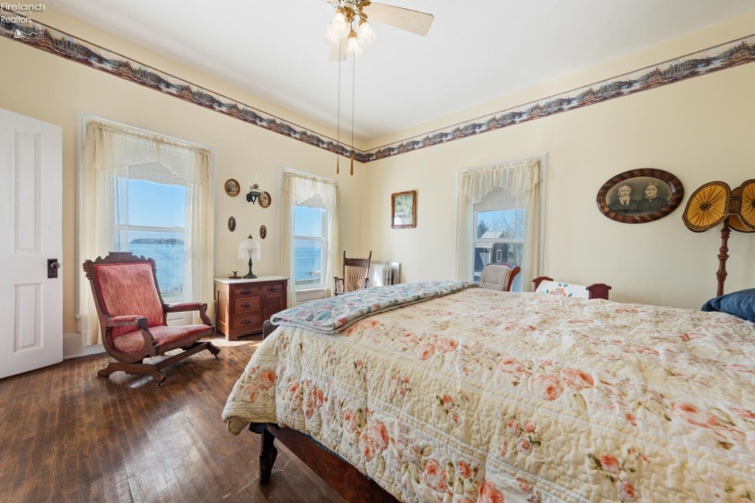 1860 Shore Drive, Middle Bass Island, 43446, 5 Bedrooms Bedrooms, ,2 BathroomsBathrooms,Residential,For Sale,Shore,20261146