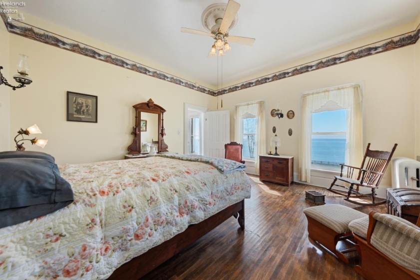 1860 Shore Drive, Middle Bass Island, 43446, 5 Bedrooms Bedrooms, ,2 BathroomsBathrooms,Residential,For Sale,Shore,20261146