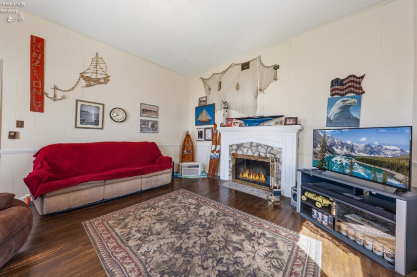 1860 Shore Drive, Middle Bass Island, 43446, 5 Bedrooms Bedrooms, ,2 BathroomsBathrooms,Residential,For Sale,Shore,20261146