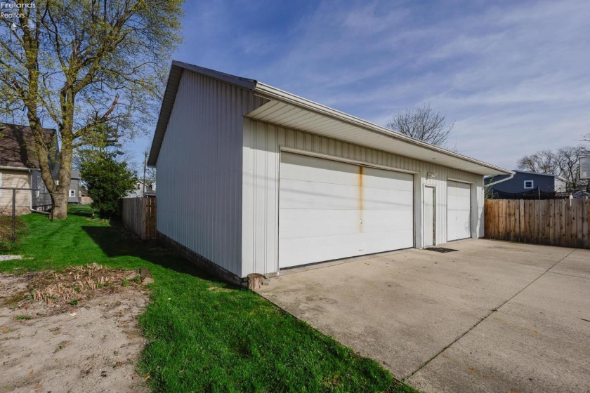 210 Walnut Street, Lindsey, 43442, 4 Bedrooms Bedrooms, ,2 BathroomsBathrooms,Residential,For Sale,Walnut,20261253