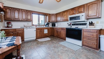 210 Walnut Street, Lindsey, 43442, 4 Bedrooms Bedrooms, ,2 BathroomsBathrooms,Residential,For Sale,Walnut,20261253