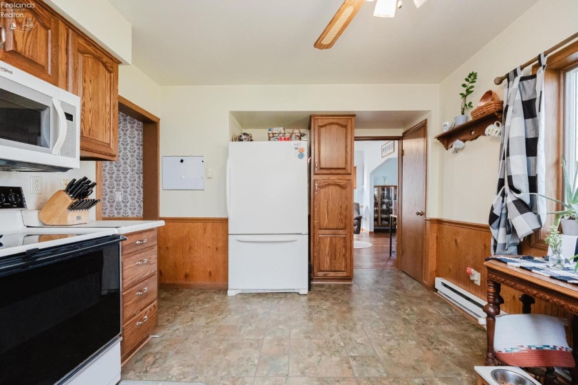 210 Walnut Street, Lindsey, 43442, 4 Bedrooms Bedrooms, ,2 BathroomsBathrooms,Residential,For Sale,Walnut,20261253