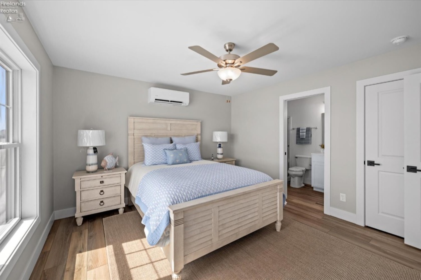 545 Lakeshore Drive, Port Clinton, 43452, 3 Bedrooms Bedrooms, ,2 BathroomsBathrooms,Residential,For Sale,Lakeshore,20261375