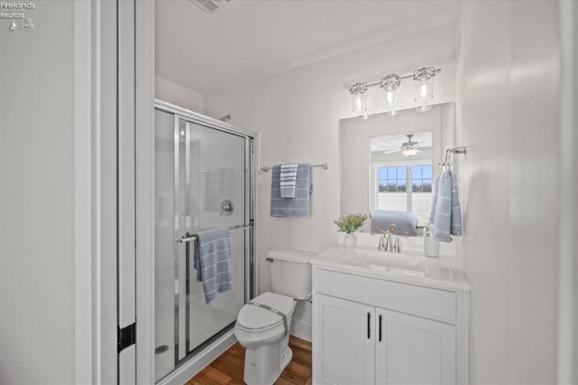 545 Lakeshore Drive, Port Clinton, 43452, 3 Bedrooms Bedrooms, ,2 BathroomsBathrooms,Residential,For Sale,Lakeshore,20261375