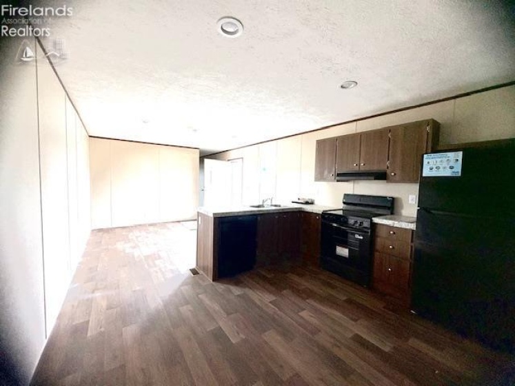 1121 Clayberg Rd, Greenwich, 44837, 3 Bedrooms Bedrooms, ,2 BathroomsBathrooms,Residential,For Sale,Clayberg Rd,20261358