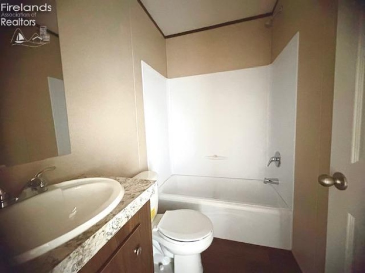 1121 Clayberg Rd, Greenwich, 44837, 3 Bedrooms Bedrooms, ,2 BathroomsBathrooms,Residential,For Sale,Clayberg Rd,20261358