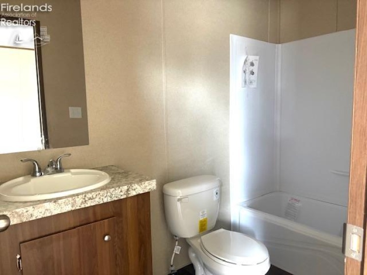 1121 Clayberg Rd, Greenwich, 44837, 3 Bedrooms Bedrooms, ,2 BathroomsBathrooms,Residential,For Sale,Clayberg Rd,20261358