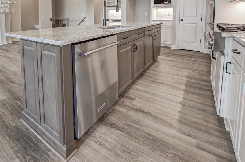 5843 Marcella Way, North Ridgeville, 44039, 3 Bedrooms Bedrooms, ,4 BathroomsBathrooms,Residential,For Sale,Marcella,20261376