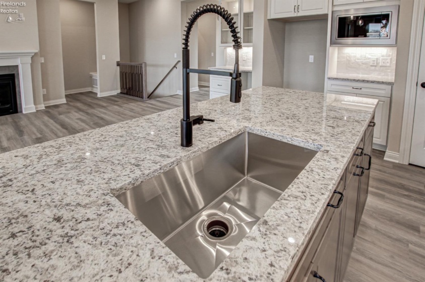 5843 Marcella Way, North Ridgeville, 44039, 3 Bedrooms Bedrooms, ,4 BathroomsBathrooms,Residential,For Sale,Marcella,20261376