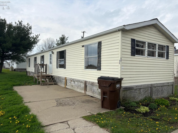 1121 Clayberg Rd, Greenwich, 44837, 3 Bedrooms Bedrooms, ,1 BathroomBathrooms,Residential,For Sale,Clayberg Rd,20261357