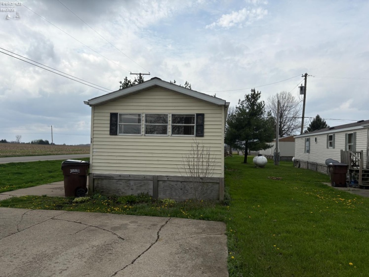 1121 Clayberg Rd, Greenwich, 44837, 3 Bedrooms Bedrooms, ,1 BathroomBathrooms,Residential,For Sale,Clayberg Rd,20261357