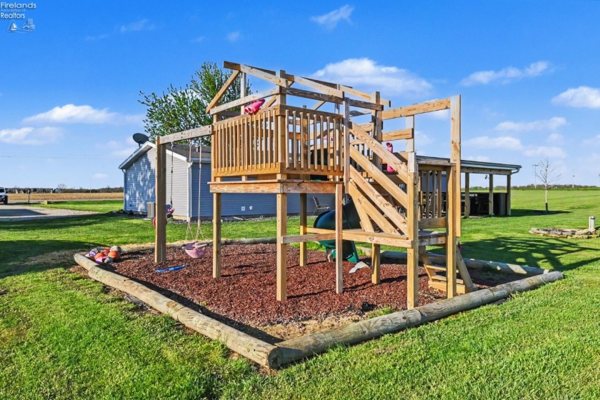 2068 Crescent Road, Greenwich, 44837, 4 Bedrooms Bedrooms, ,2 BathroomsBathrooms,Residential,For Sale,Crescent,20261373