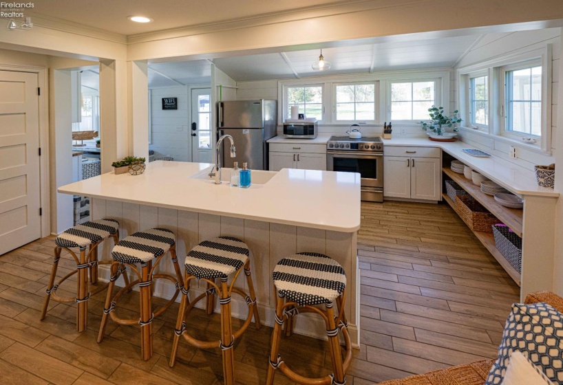321 Harbor Lane, Kelleys Island, 43438, 4 Bedrooms Bedrooms, ,2 BathroomsBathrooms,Residential,For Sale,Harbor,20261135