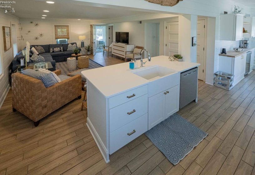 321 Harbor Lane, Kelleys Island, 43438, 4 Bedrooms Bedrooms, ,2 BathroomsBathrooms,Residential,For Sale,Harbor,20261135