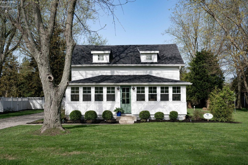 321 Harbor Lane, Kelleys Island, 43438, 4 Bedrooms Bedrooms, ,2 BathroomsBathrooms,Residential,For Sale,Harbor,20261135