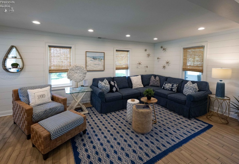 321 Harbor Lane, Kelleys Island, 43438, 4 Bedrooms Bedrooms, ,2 BathroomsBathrooms,Residential,For Sale,Harbor,20261135