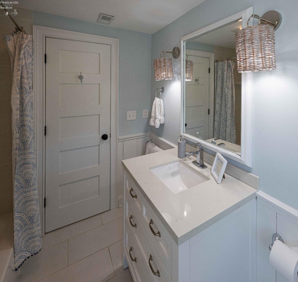 321 Harbor Lane, Kelleys Island, 43438, 4 Bedrooms Bedrooms, ,2 BathroomsBathrooms,Residential,For Sale,Harbor,20261135