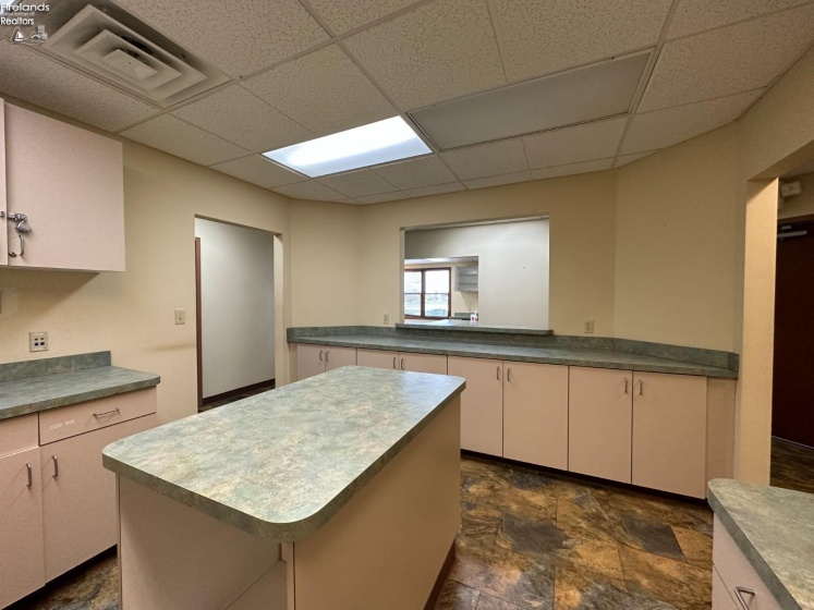 1355 Main Street, Bellevue, 44811, ,Commercial For Lease,For Lease,Main,20261401