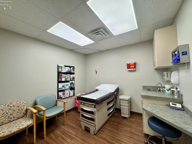 1355 Main Street, Bellevue, 44811, ,Commercial For Lease,For Lease,Main,20261401