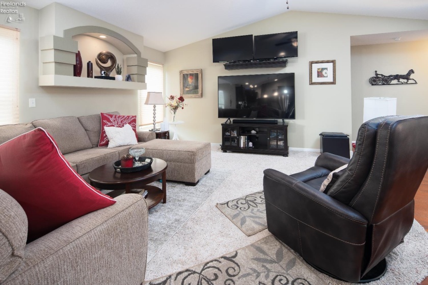 1102 Tucker Road, Fremont, 43420, 4 Bedrooms Bedrooms, ,3 BathroomsBathrooms,Residential,For Sale,Tucker,20261321