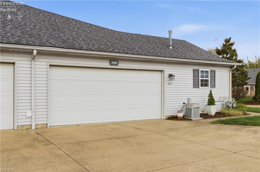 519 Heather Woods Drive, Elyria, 44035, 2 Bedrooms Bedrooms, ,2 BathroomsBathrooms,Residential,For Sale,Heather Woods,20261379