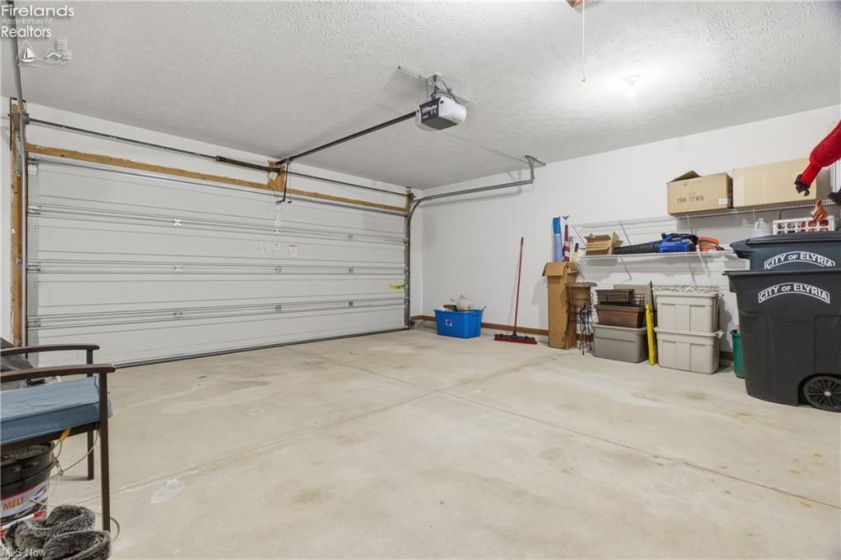 519 Heather Woods Drive, Elyria, 44035, 2 Bedrooms Bedrooms, ,2 BathroomsBathrooms,Residential,For Sale,Heather Woods,20261379