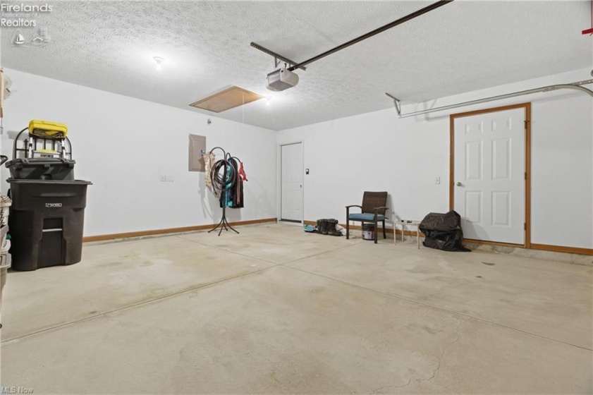 519 Heather Woods Drive, Elyria, 44035, 2 Bedrooms Bedrooms, ,2 BathroomsBathrooms,Residential,For Sale,Heather Woods,20261379