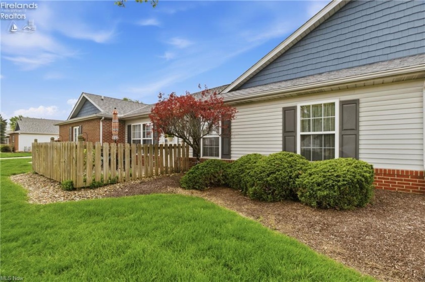 519 Heather Woods Drive, Elyria, 44035, 2 Bedrooms Bedrooms, ,2 BathroomsBathrooms,Residential,For Sale,Heather Woods,20261379