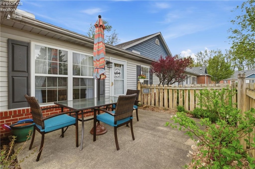 519 Heather Woods Drive, Elyria, 44035, 2 Bedrooms Bedrooms, ,2 BathroomsBathrooms,Residential,For Sale,Heather Woods,20261379