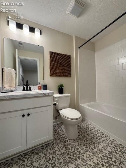 5937 Cape Hatteras, Vermilion, 44089, 5 Bedrooms Bedrooms, ,4 BathroomsBathrooms,Residential,For Sale,Cape Hatteras,20261405